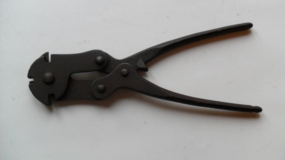 1915 British Wire Cutters