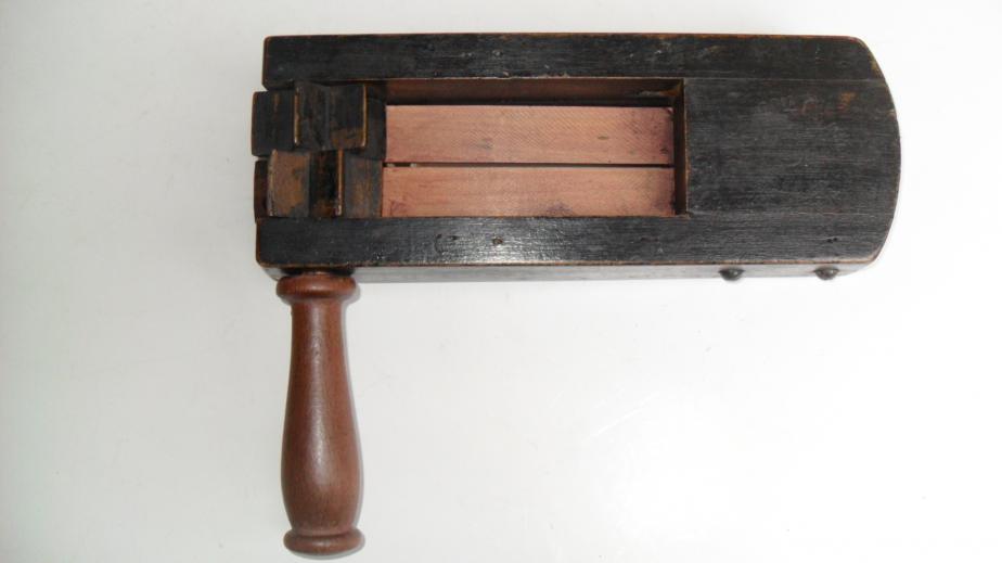 1938 British Gas Warning Rattle