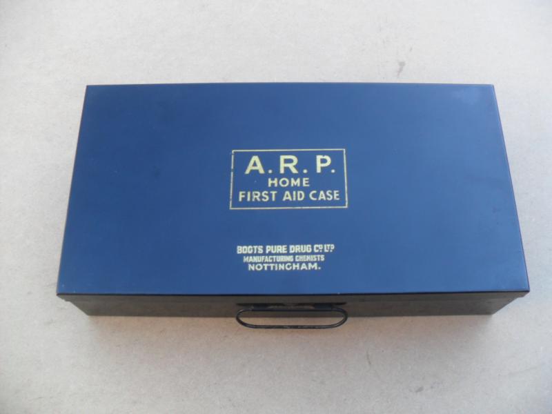 WW2 ARP Home First Aid Tin & Contents