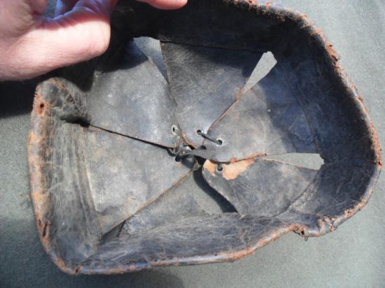 Scarce French M15 / M26 Helmet Leather Liner