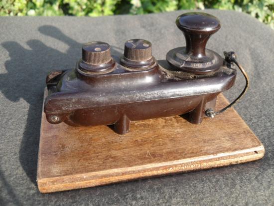 WW2 RAF 'Bathtub' Morse Key