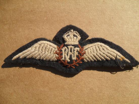 WW2 RAF Pilots Wings (Early Padded Type)