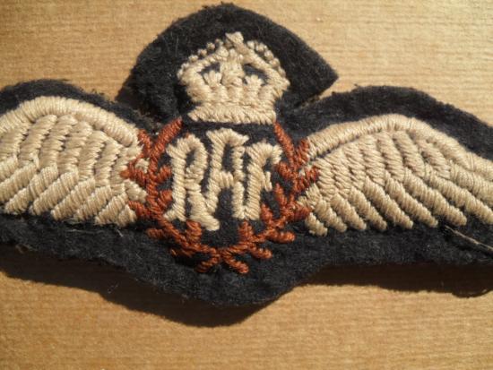 WW2 RAF Pilots Wings (Early Padded Type)